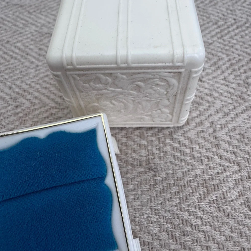 Antique Celluloid Ring Box‎ Cream Floral Relief Teal Velvet Made in USA Vintage